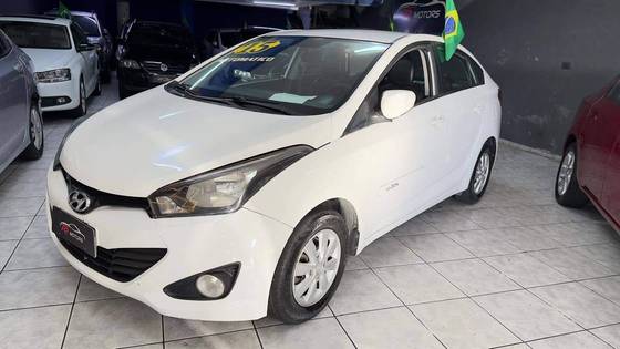 HYUNDAI HB20S 1.6 COMFORT PLUS 16V FLEX 4P AUTOMÁTICO